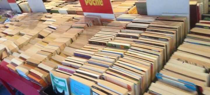 Die Kais der Bücher, Vinyl und Postkarten