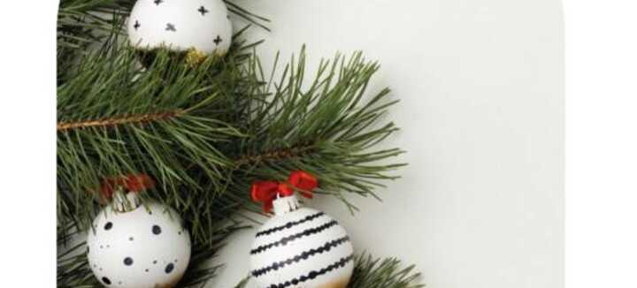 Décoration de Noël et goûter à la médiathèque