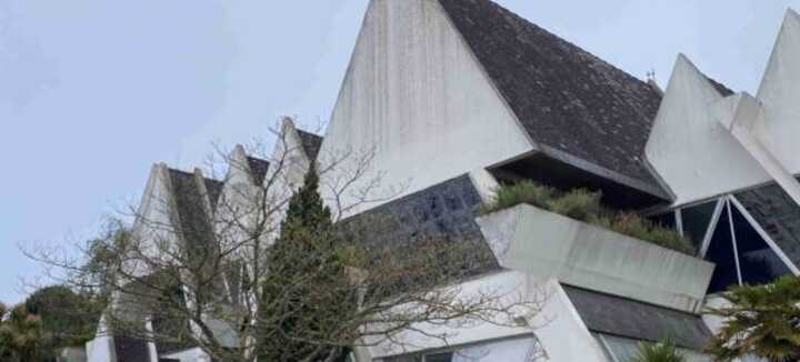 Les Croc'Archi : l'hôtel de ville et le centre culturel Terraqué