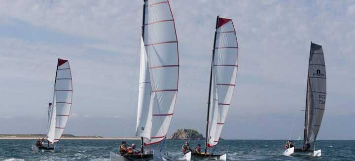 Raid catamaran