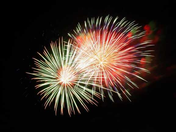 ericspaete-fireworks-227383_1920