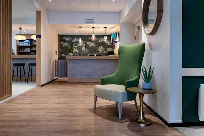 BEST WESTERN AURAY LE LOCH