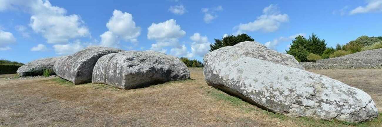 Site-des-megalithes-de-Locmariaquer-Morbihan-Bretagne-Sud