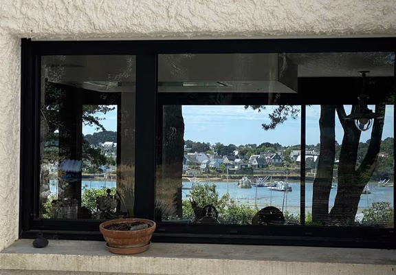 vue traversante depuis la cuisine