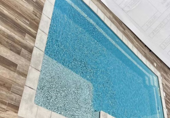 Piscine chauffée avec plage