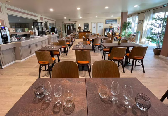 HOTEL CARNAC -311