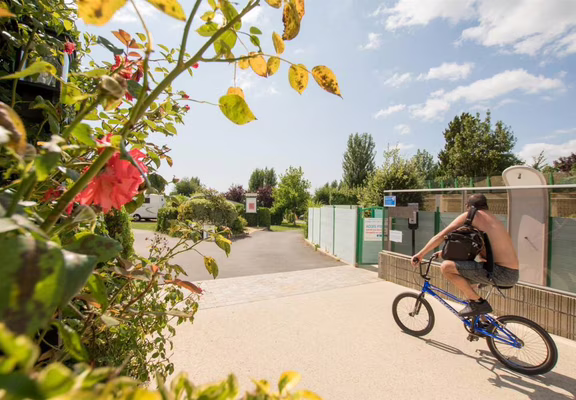 Allées du Camping de la Plage