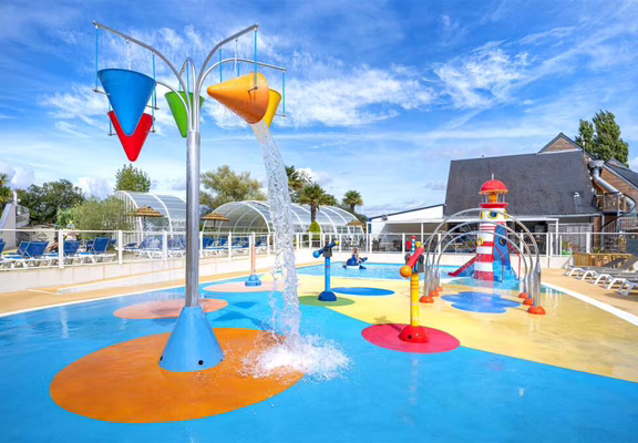Camping Kerzerho  - Erdeven - Jeux piscine