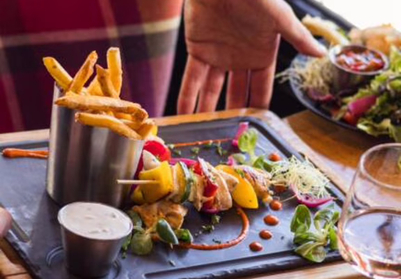 restaurant-la-potiniere-carnac-brochette-frites
